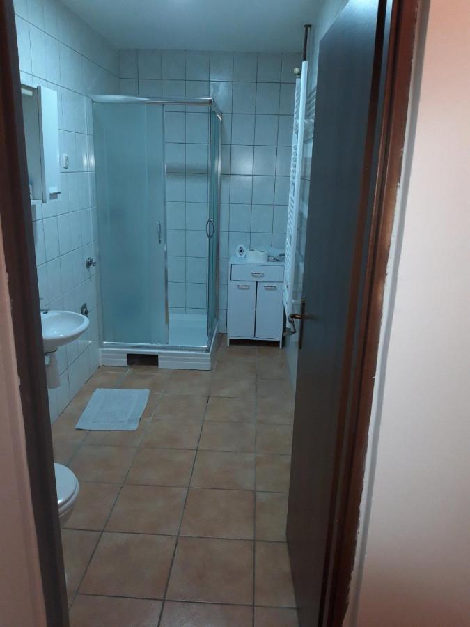 Apartment Eurho Osijek Ngoại thất bức ảnh
