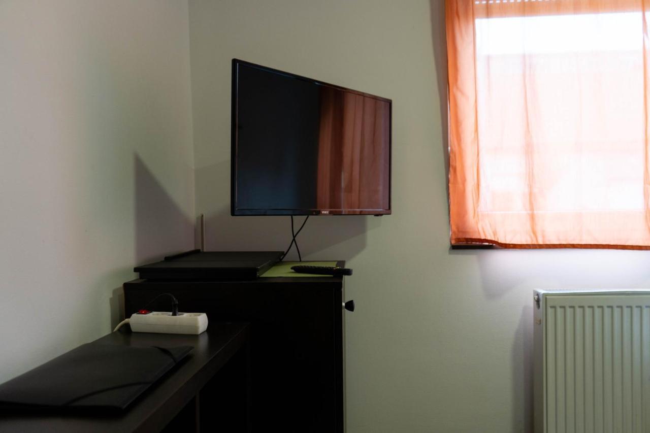 Apartment Eurho Osijek Ngoại thất bức ảnh